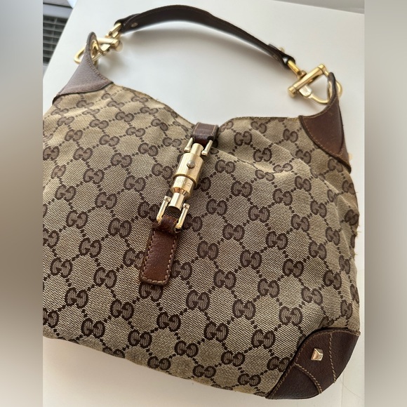 Vintage GUCCI JACKIE with gold hardware - Picture 4 of 16